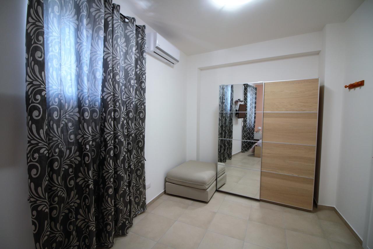 La Rosatea Bed & Breakfast มอนเรอาเล ภายนอก รูปภาพ