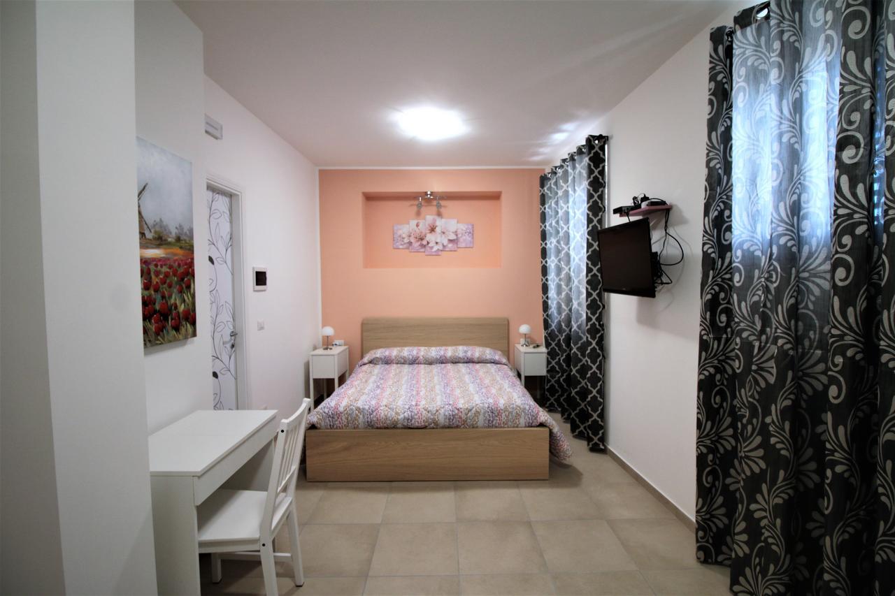 La Rosatea Bed & Breakfast มอนเรอาเล ภายนอก รูปภาพ