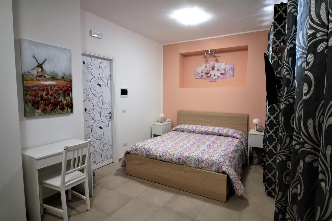 La Rosatea Bed & Breakfast มอนเรอาเล ภายนอก รูปภาพ